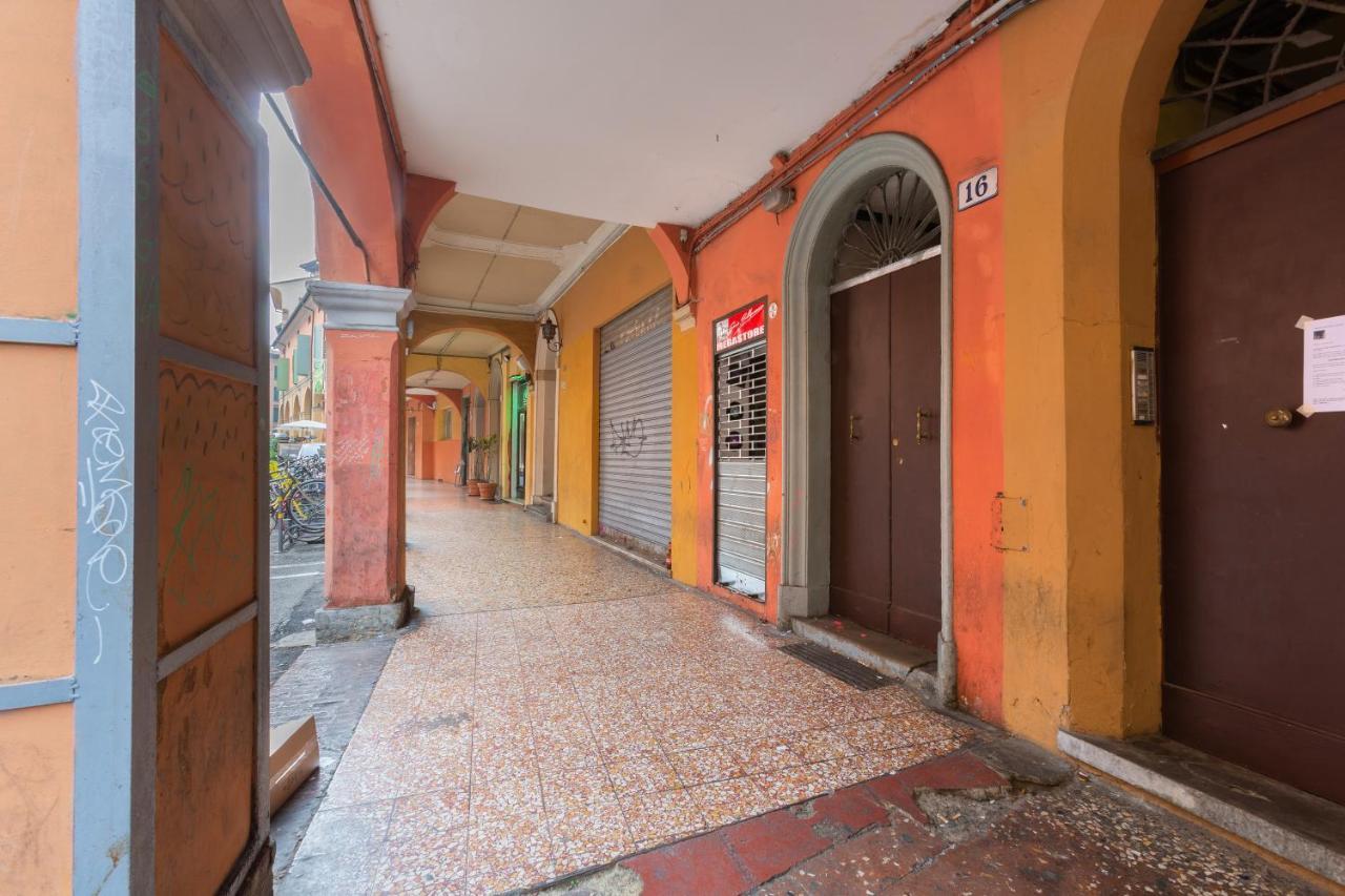 Universita E Centro Storico Mascarella Apartment Болоня Екстериор снимка
